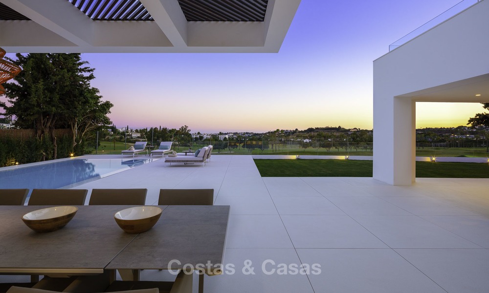 Maravillosa villa de lujo totalmente reformada en venta, primera línea de golf - Nueva Andalucia - Marbella 14265