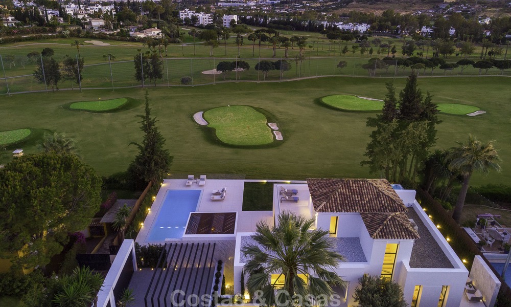 Maravillosa villa de lujo totalmente reformada en venta, primera línea de golf - Nueva Andalucia - Marbella 14266