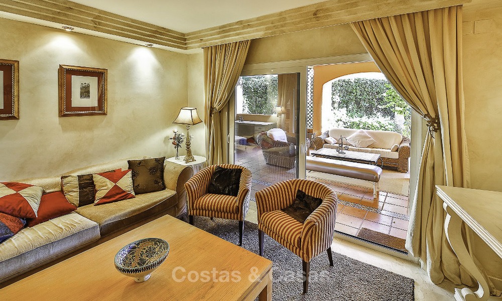 Atractivo apartamento con jardín en venta, en un prestigioso complejo de Sierra Blanca, en la Milla de Oro de Marbella 14366