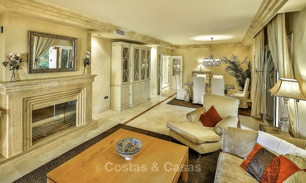 Atractivo apartamento con jardín en venta, en un prestigioso complejo de Sierra Blanca, en la Milla de Oro de Marbella 14375