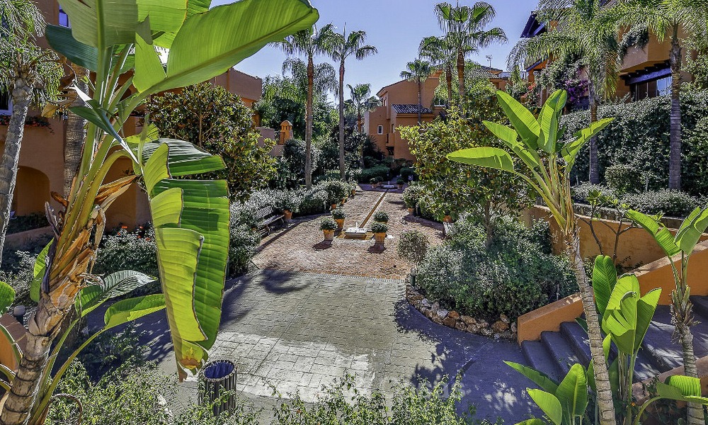 Atractivo apartamento con jardín en venta, en un prestigioso complejo de Sierra Blanca, en la Milla de Oro de Marbella 14390