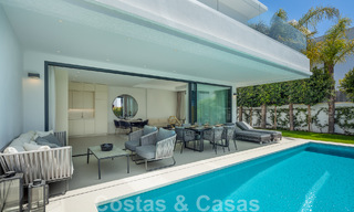 Villa de lujo a estrenar en la playa, lista para entrar a vivir - Milla de Oro - Marbella 801479 