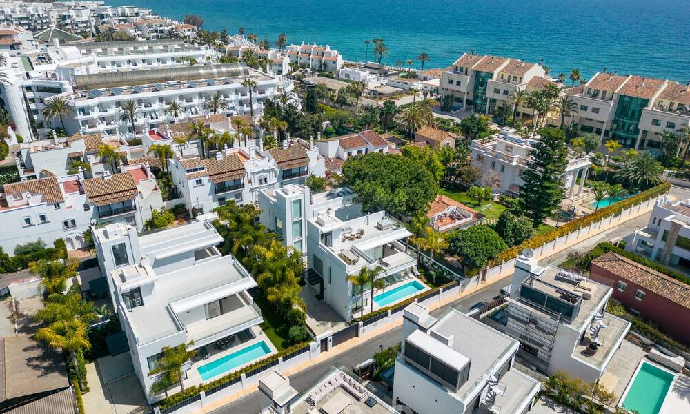 Villa de lujo a estrenar en la playa, lista para entrar a vivir - Milla de Oro - Marbella 801482