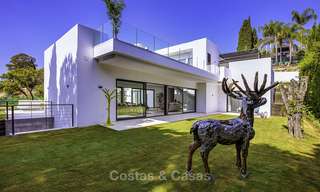 A estrenar y lista para mudarse. Villa moderna en venta cerca del Valle del Golf en Benahavis - Marbella 14615 