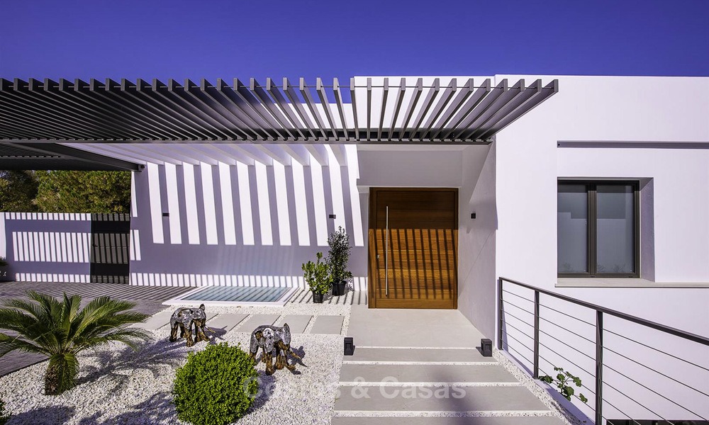 A estrenar y lista para mudarse. Villa moderna en venta cerca del Valle del Golf en Benahavis - Marbella 14646