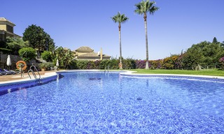 Casa adosada en venta, recientemente renovada con espectaculares vistas y en primera línea de golf al Este de Marbella 14695 
