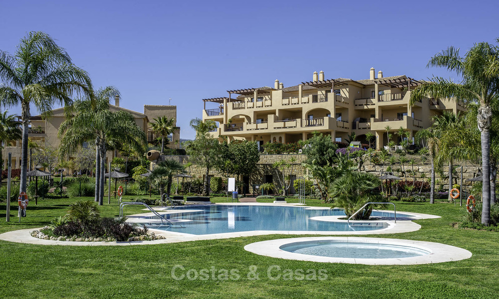 Apartamentos de lujo, con mucho encanto, estilo andaluz y vistas al mar en venta, listos para mudarse en Benahavis - Marbella 14838