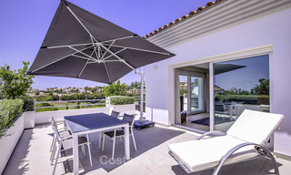 Elegante y muy espaciosa villa en venta en primera línea de golf en Elviria, el este de Marbella 14885 