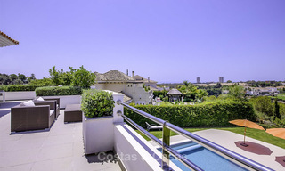 Elegante y muy espaciosa villa en venta en primera línea de golf en Elviria, el este de Marbella 14886 