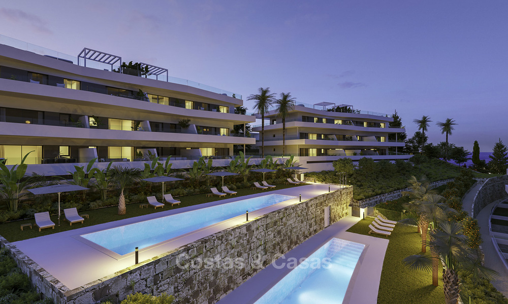 Elegantes y modernos apartamentos y áticos con impresionantes vistas al mar en venta, a poca distancia de la playa en Estepona 14994