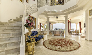 Majestuosa villa andaluza de lujo en venta, en una parcela grande, en un exclusivo resort de golf con impresionantes vistas al mar – Benahavis – Marbella 15006 