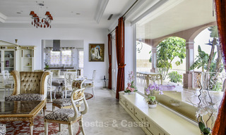 Majestuosa villa andaluza de lujo en venta, en una parcela grande, en un exclusivo resort de golf con impresionantes vistas al mar – Benahavis – Marbella 15019 