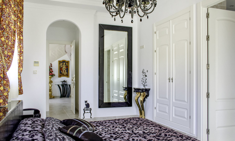 Majestuosa villa andaluza de lujo en venta, en una parcela grande, en un exclusivo resort de golf con impresionantes vistas al mar – Benahavis – Marbella 15024