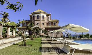 Majestuosa villa andaluza de lujo en venta, en una parcela grande, en un exclusivo resort de golf con impresionantes vistas al mar – Benahavis – Marbella 15031 