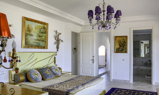Majestuosa villa andaluza de lujo en venta, en una parcela grande, en un exclusivo resort de golf con impresionantes vistas al mar – Benahavis – Marbella 15048 