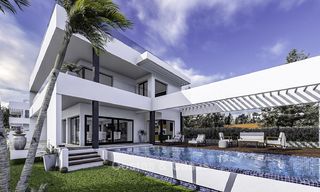 Nuevas villas de lujo minimalistas en venta, a poca distancia de la playa, puerto deportivo y amenidades – Benalmádena – Costa del Sol 15272 