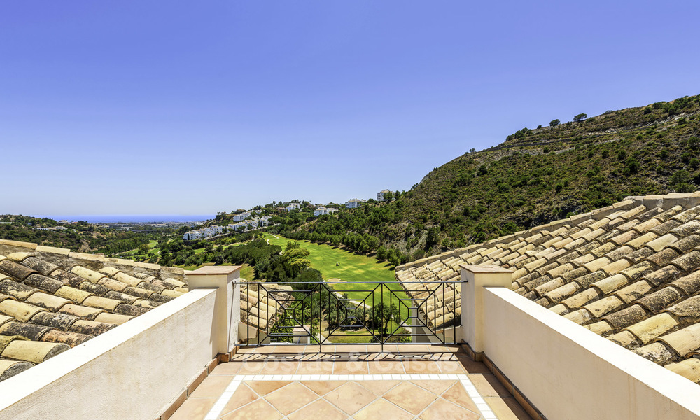 Se vende villa moderna de estilo mediterráneo, en primera línea de golf, Benahavis - Marbella 15404