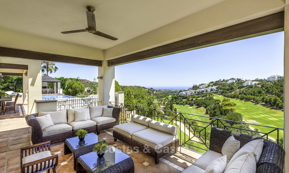 Se vende villa moderna de estilo mediterráneo, en primera línea de golf, Benahavis - Marbella 15407