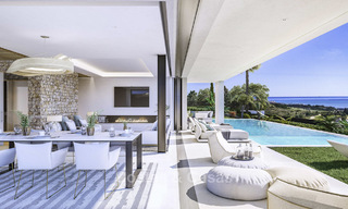 Atractivas y modernas villas de lujo con espectaculares vistas al mar en venta, en un prestigioso resort de golf en Estepona 16698 