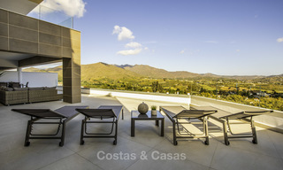 Modernos apartamentos y áticos de lujo en venta en un prestigioso resort de golf en Mijas - Costa del Sol 16665 