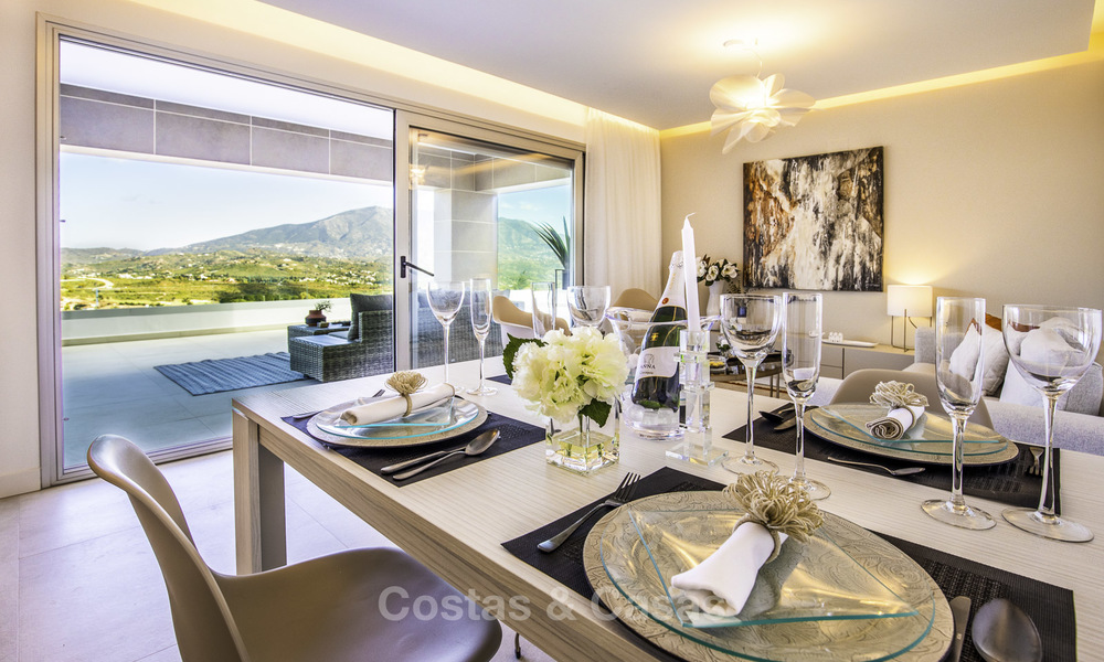 Modernos apartamentos y áticos de lujo en venta en un prestigioso resort de golf en Mijas - Costa del Sol 16668