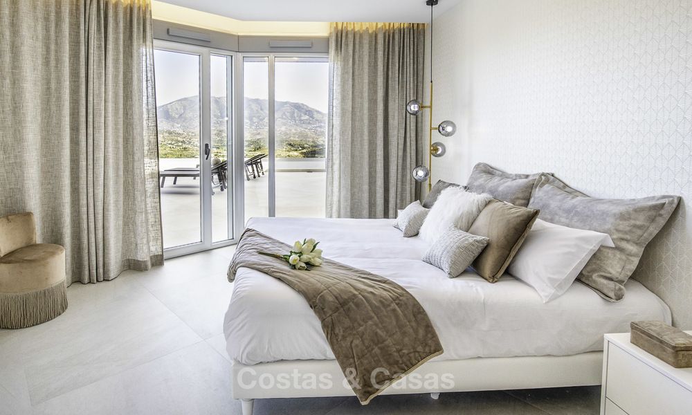 Modernos apartamentos y áticos de lujo en venta en un prestigioso resort de golf en Mijas - Costa del Sol 16675