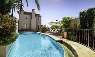 Encantadora villa de estilo rústico y casa de invitados con vistas al mar en venta en El Madroñal - Marbella 16063 