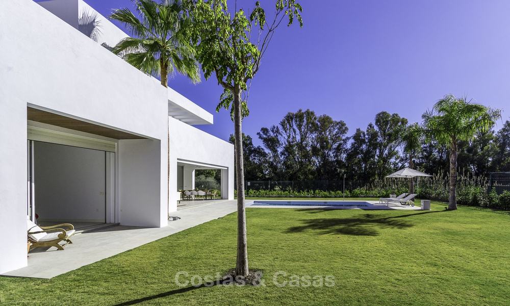 Lujosa villa moderna y nueva en venta, a poca distancia de la playa, Estepona Este 16629