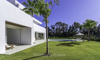Lujosa villa moderna y nueva en venta, a poca distancia de la playa, Estepona Este 16629 
