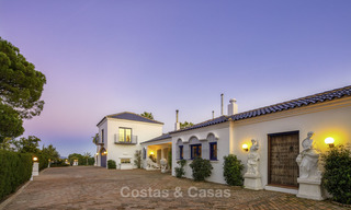 Impresionante villa tradicional andaluza con impresionantes vistas al mar en venta en El Madroñal - Marbella 16000 