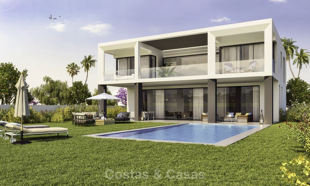 Se venden nuevas villas de lujo excepcionales a poca distancia de la playa de Puerto Banús, Marbella 16201