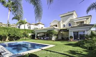 Acogedora y moderna villa rústica en un fantástico campo de golf en venta en Benahavis, Marbella 16305 