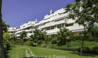 Atractivo apartamento moderno con vistas al mar a la venta, en un complejo cerrado de calidad, Benahavis, Marbella 16492 
