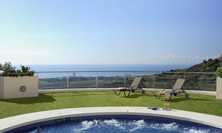Moderno apartamento de 3 dormitorios con vistas al mar y a la montaña a la venta en Marbella Este 27425 