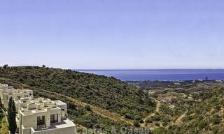 Moderno ático con vistas al mar y terraza de buen tamaño en venta en Marbella 17007 