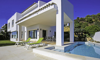Impresionante villa contemporánea, con magníficas vistas al mar en venta, en primera línea de golf en Benahavis, Marbella 17291 