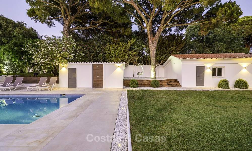 Atractiva villa de lujo mediterránea renovada a la venta, cerca del golf, las instalaciones y la playa, Marbella Este 17345