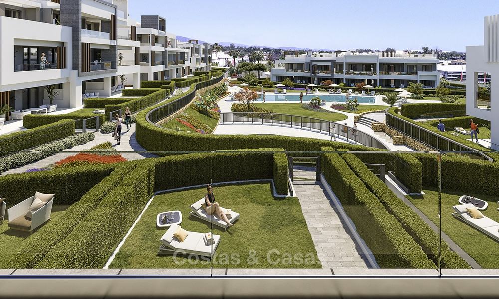 Atractivos y modernos apartamentos a la venta, a poca distancia de la playa y de los servicios, entre Estepona y Marbella 17350
