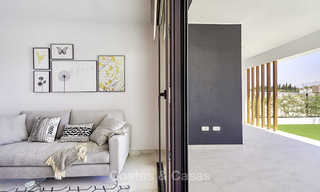 Atractivos y modernos apartamentos a la venta, a poca distancia de la playa y de los servicios, entre Estepona y Marbella 17361 