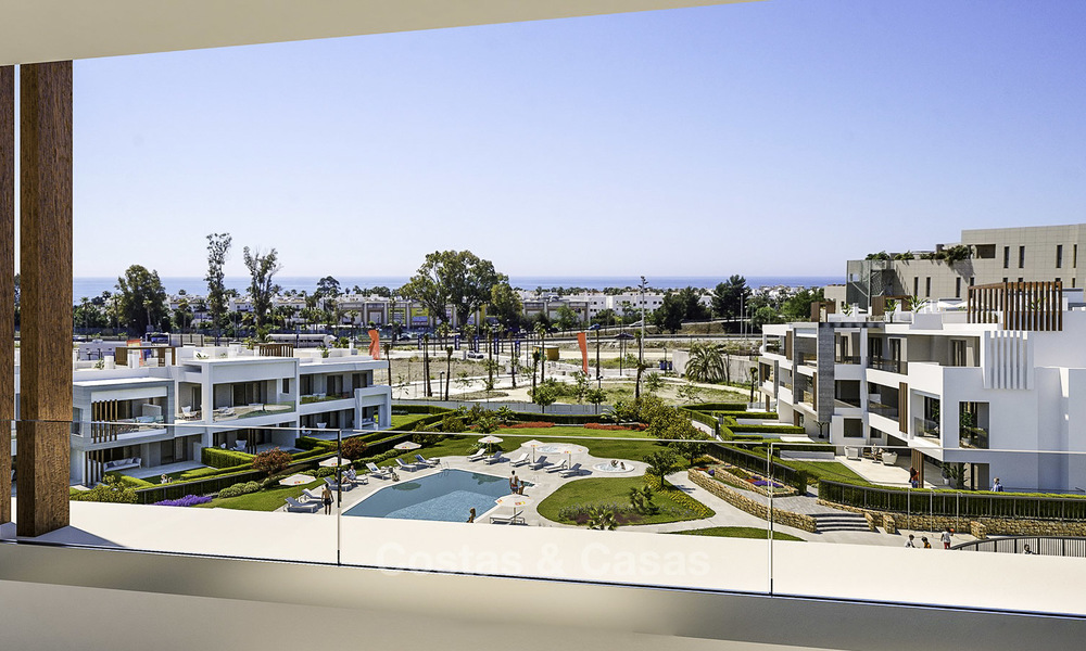 Atractivos y modernos apartamentos a la venta, a poca distancia de la playa y de los servicios, entre Estepona y Marbella 17369