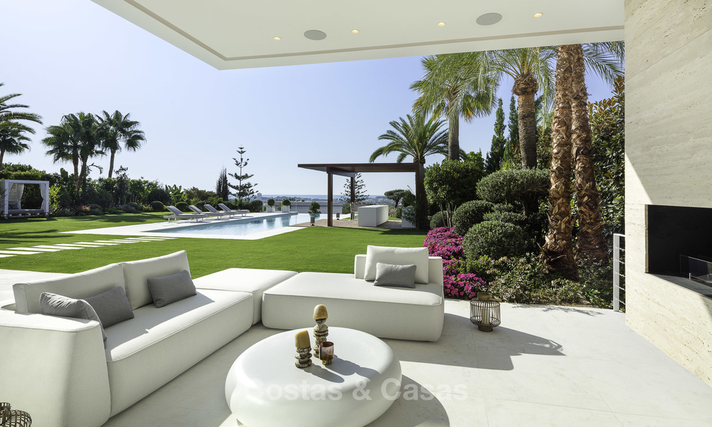 Impresionante villa ultramoderna con increíbles vistas al mar a la venta en el Valle del Golf de Nueva Andalucía, Marbella 17543
