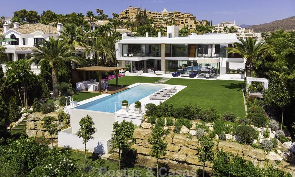 Impresionante villa ultramoderna con increíbles vistas al mar a la venta en el Valle del Golf de Nueva Andalucía, Marbella 17565