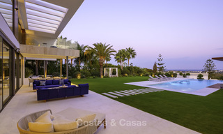 Impresionante villa ultramoderna con increíbles vistas al mar a la venta en el Valle del Golf de Nueva Andalucía, Marbella 17567 