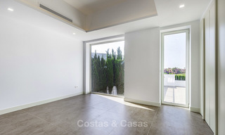 Nueva villa contemporánea a la venta, a poca distancia de la playa, instalaciones de ocio y servicios, Marbella Este 17612 