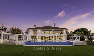 Se vende una nueva villa contemporánea, en un elegante distrito costero de Estepona Este, lista para ser habitada 17675 
