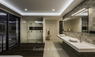 Se vende una nueva villa contemporánea, en un elegante distrito costero de Estepona Este, lista para ser habitada 17682 