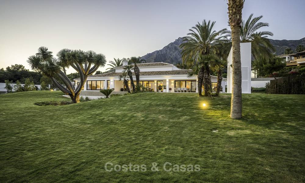 Exquisita villa de lujo moderna-mediterránea en 1 nivel en venta en Sierra Blanca, Marbella 18259