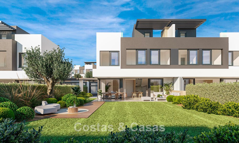 Atractivas nuevas villas adosadas a la venta en el Triángulo de Oro, Estepona Este 802405