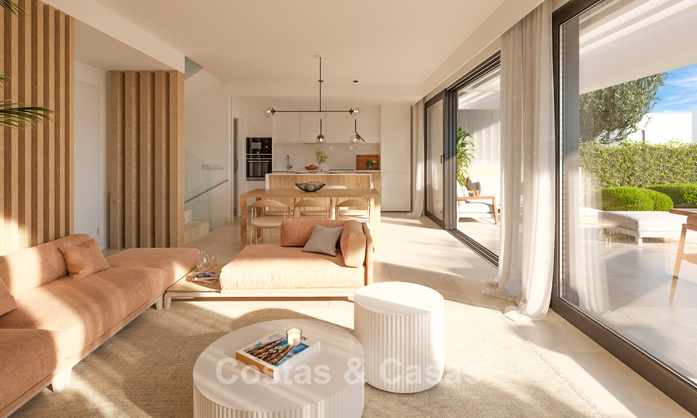 Atractivas nuevas villas adosadas a la venta en el Triángulo de Oro, Estepona Este 802406