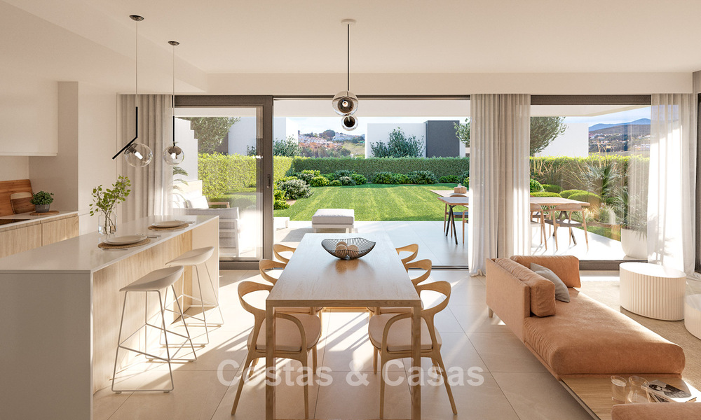 Atractivas nuevas villas adosadas a la venta en el Triángulo de Oro, Estepona Este 802407